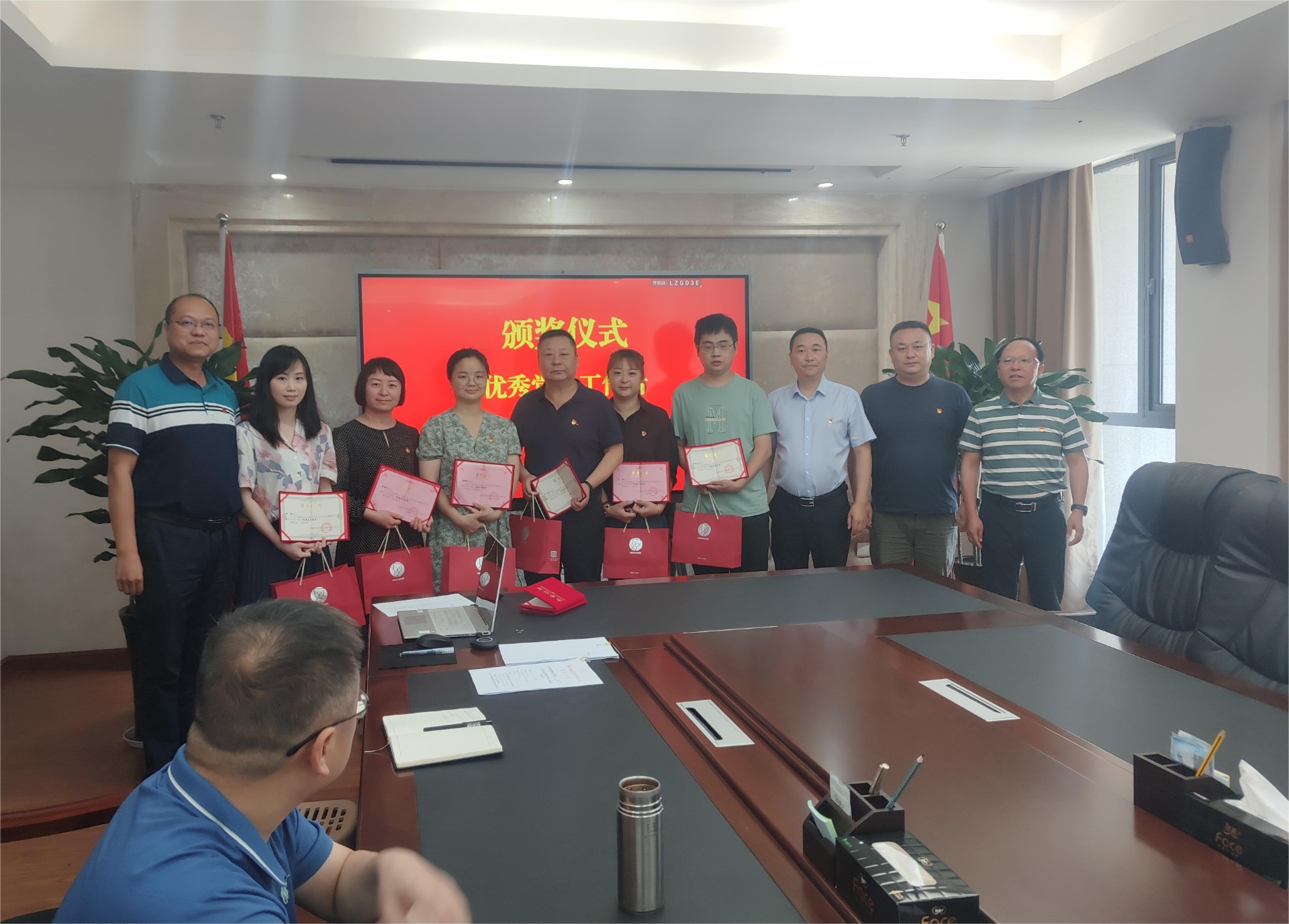 PA真人集团官网集团党委召开庆祝中国共产党成立102周年暨“七一”表彰大会